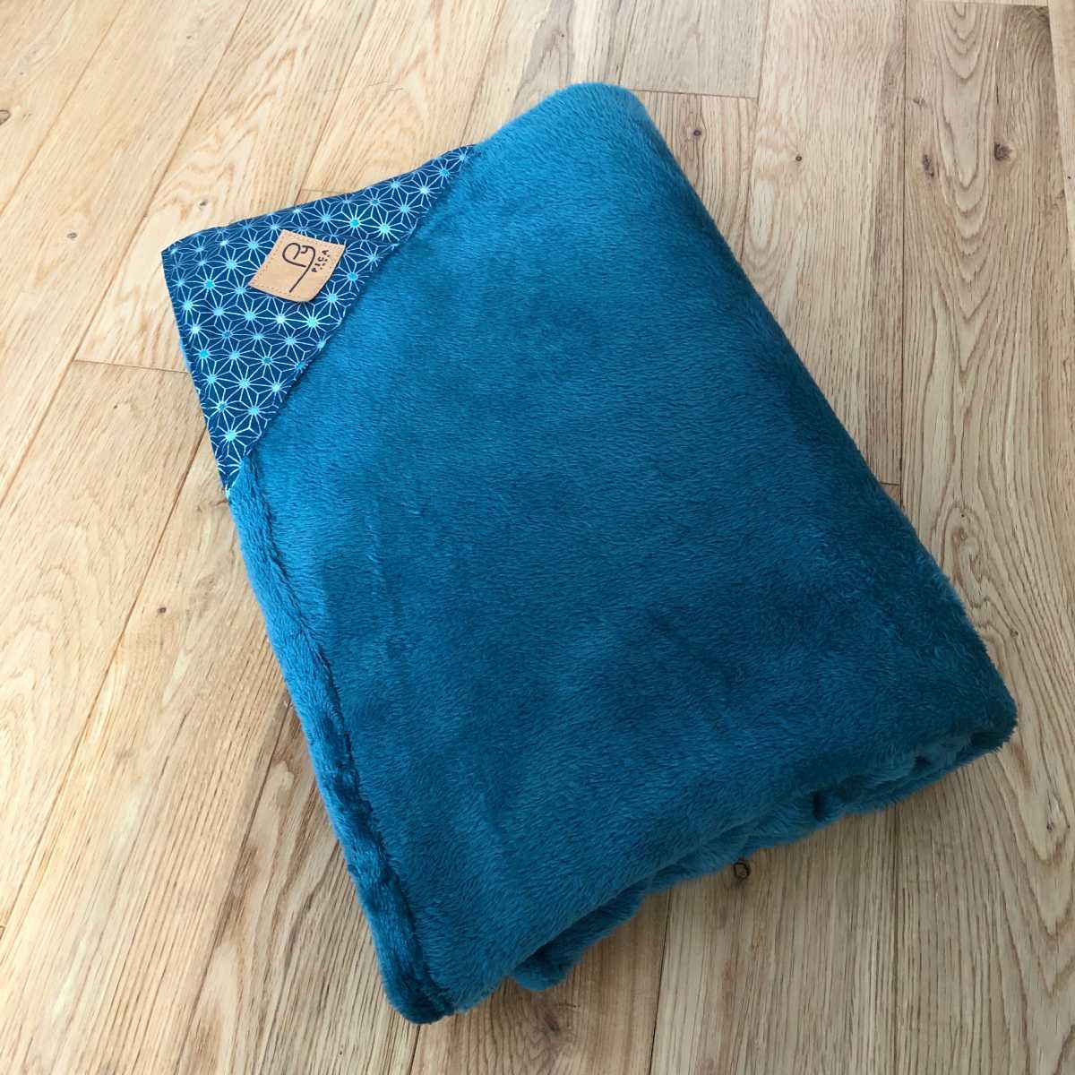 Couverture bleu p�trole / coin �toiles