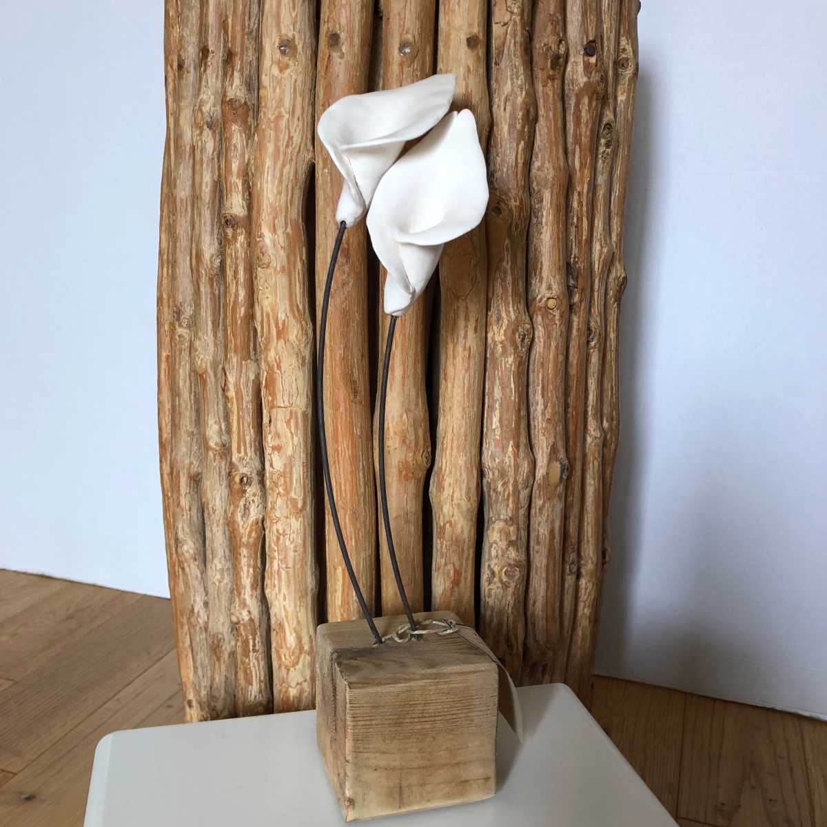 Arums en c�ramique 2 tiges sur bois